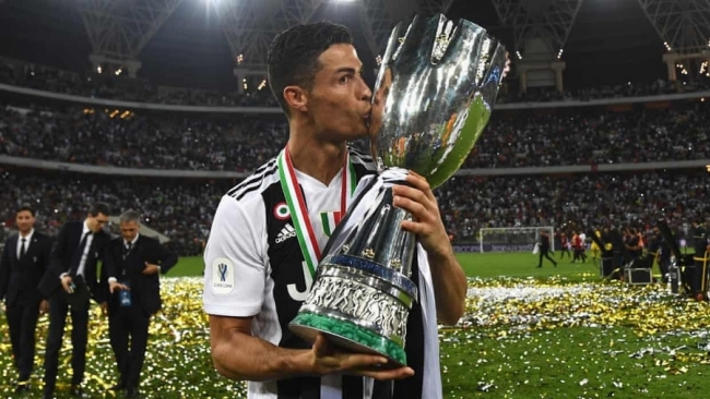Ronaldo thắng lớn trước Juventus, bỏ túi tiền ‘khủng’