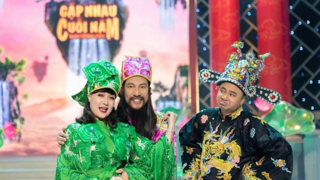 Xuân Bắc - Vân Dung đăng ảnh cũ, khán giả bồi hồi nhớ Táo quân