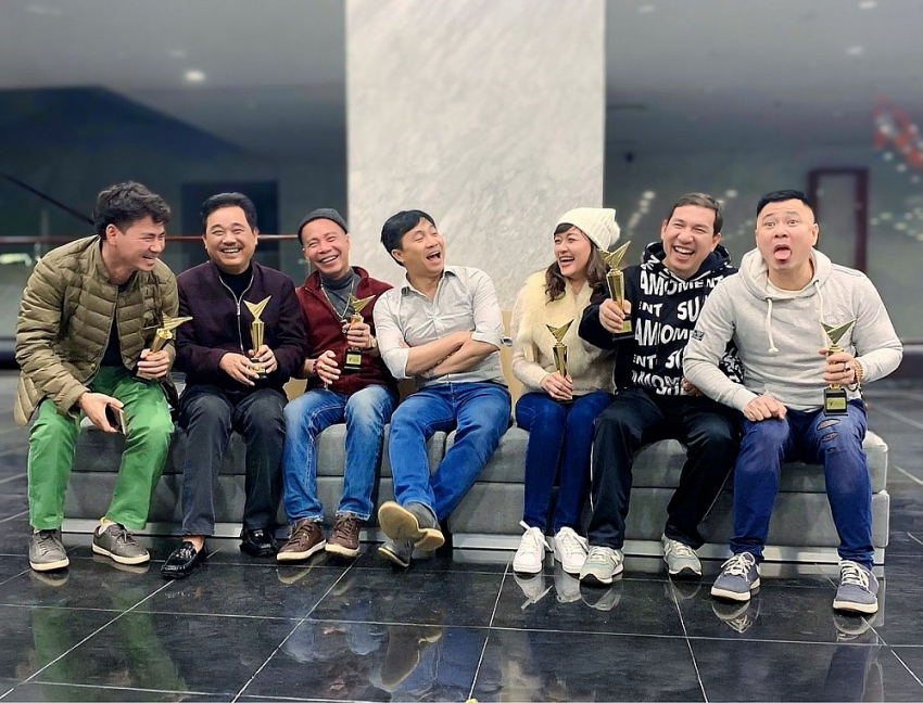 Xuân Bắc - Vân Dung đăng ảnh cũ, khán giả bồi hồi nhớ Táo quân