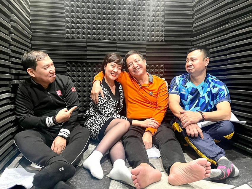 Xuân Bắc - Vân Dung đăng ảnh cũ, khán giả bồi hồi nhớ Táo quân