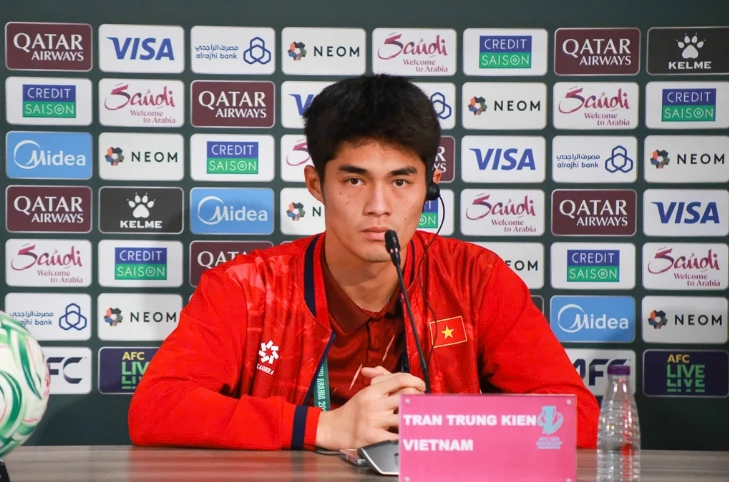 Trần Trung Kiên quyết thắng thủ môn U23 Trung Quốc