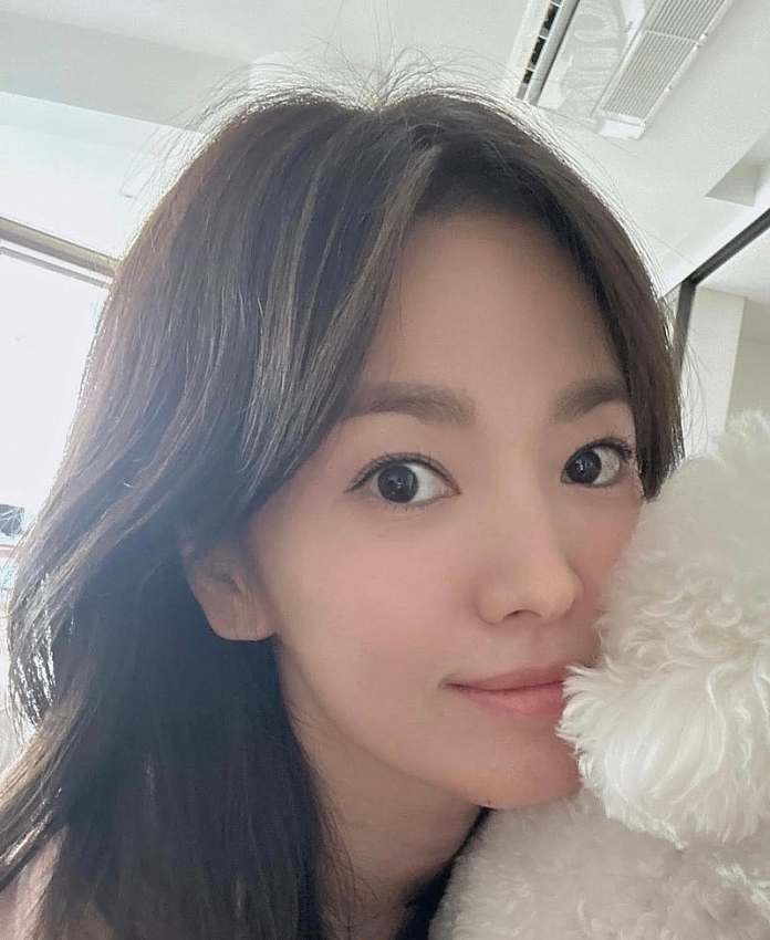 Nhan sắc gây ngỡ ngàng ở tuổi U50 của Song Hye Kyo