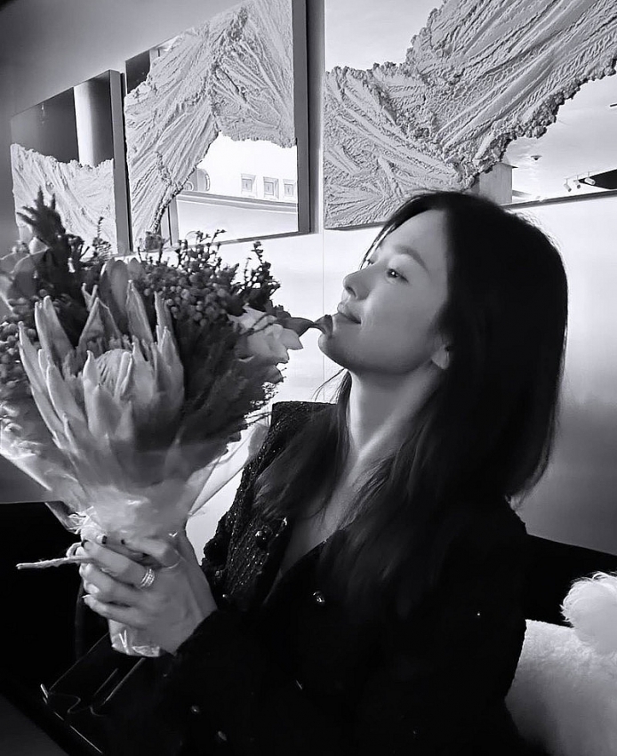 Nhan sắc gây ngỡ ngàng ở tuổi U50 của Song Hye Kyo