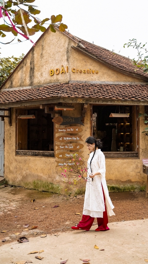 Làng cổ Đường Lâm hút khách đến chụp áo dài giữa không gian làng quê Bắc Bộ Làng cổ Đường Lâm hút khách đến chụp áo dài giữa không gian làng quê Bắc Bộ