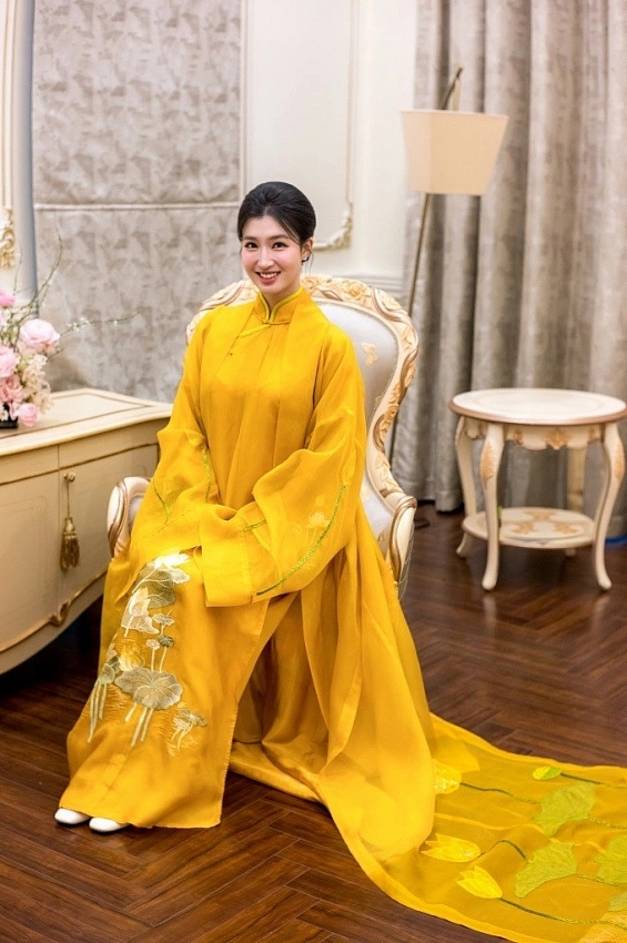 Á hậu Phương Nhi xinh đẹp, rạng ngời hạnh phúc trong lễ vu quy