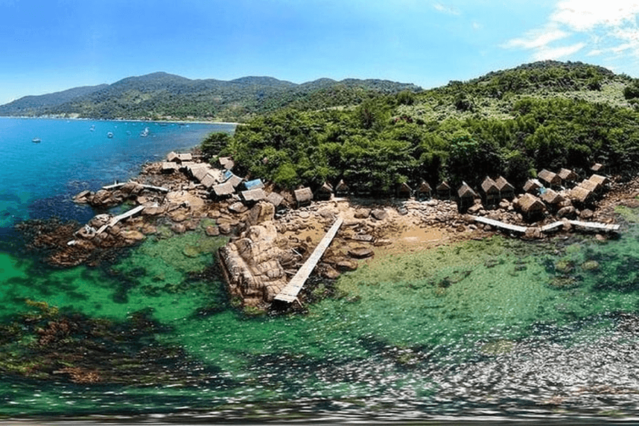 Những bãi biển giúp du khách "trốn đông" khi đến Đà Nẵng Những bãi biển giúp du khách "trốn đông" khi đến Đà Nẵng