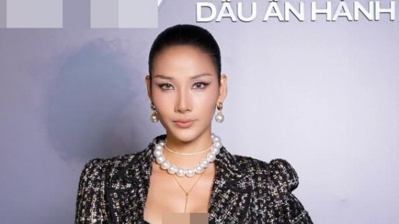 Á hậu Hoàng Thùy khoe nhan sắc thăng hạng, thần thái cuốn hút