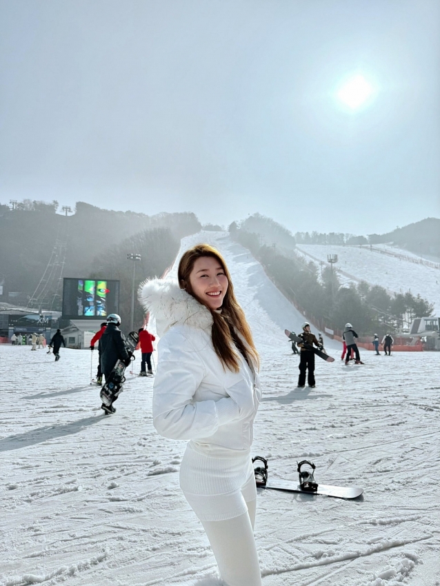 Thúy Ngân xả ảnh du lịch Hàn Quốc, rạng rỡ giữa mùa tuyết trắng Thúy Ngân xả ảnh du lịch Hàn Quốc, rạng rỡ giữa mùa tuyết trắng
