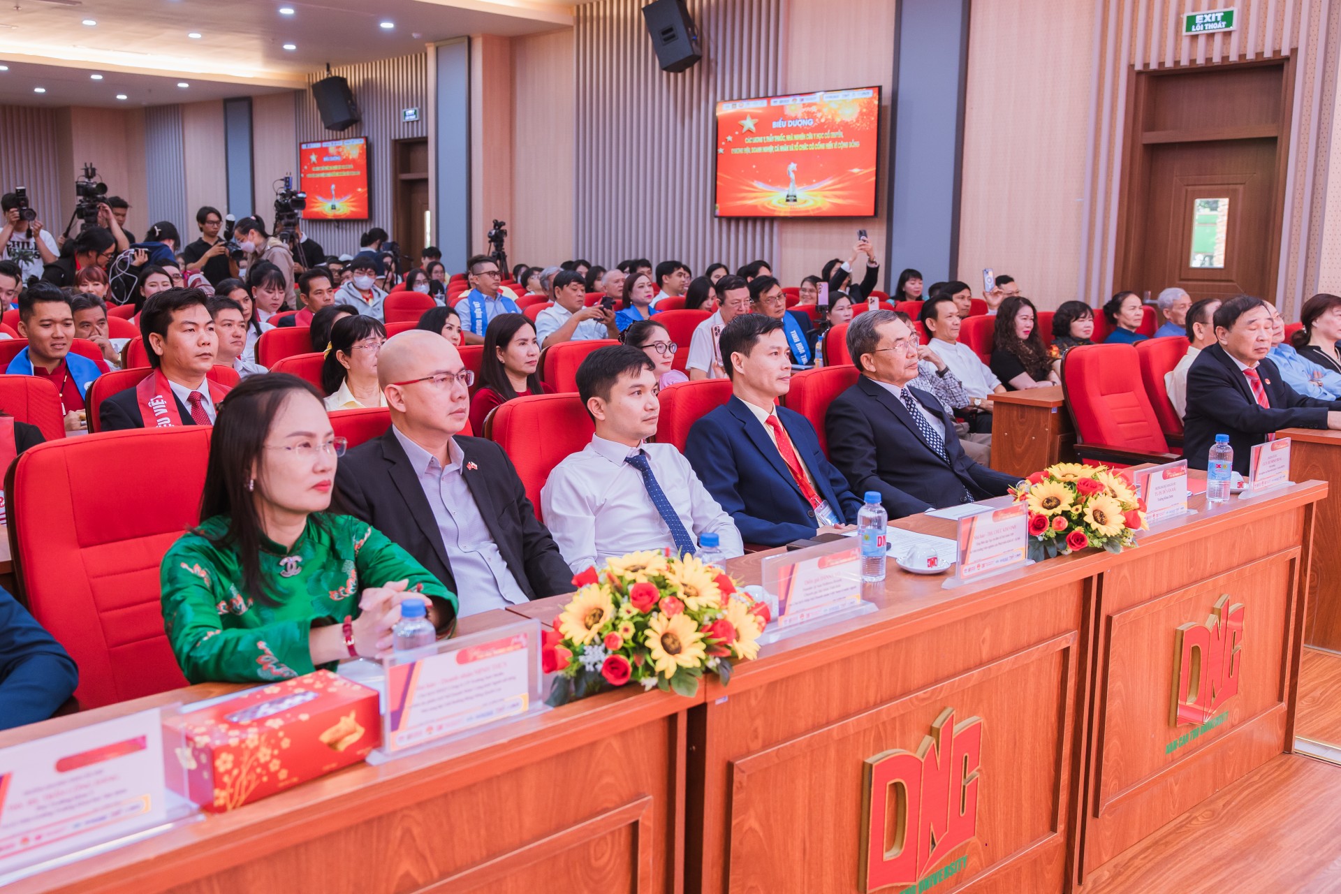 Gala Chào xuân 2026 - “Tinh hoa Thương hiệu Việt” lần thứ II: Diễn đàn kết nối tri thức và tôn vinh thương hiệu Việt Gala Chào xuân 2026 - “Tinh hoa Thương hiệu Việt” lần thứ II: Diễn đàn kết nối tri thức và tôn vinh thương hiệu Việt