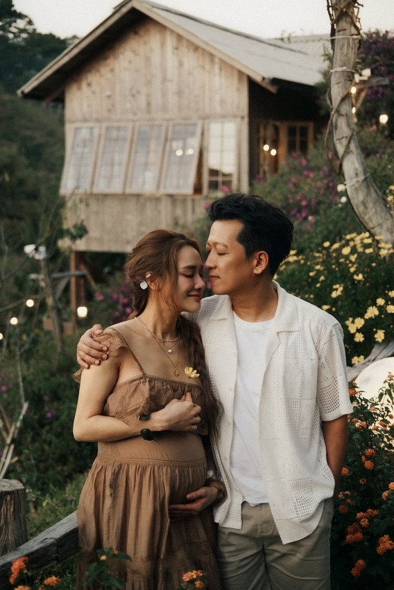 Trường Giang - Nhã Phương đón con thứ ba chào đời Trường Giang - Nhã Phương đón con thứ ba chào đời