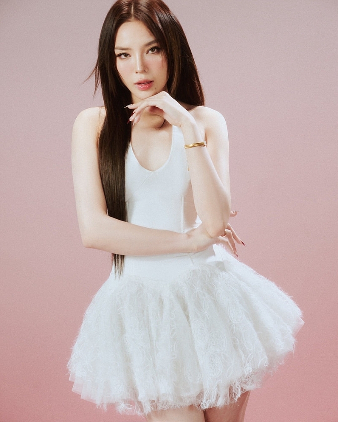 Màn tương tác đẹp mắt của Hoa hậu Kỳ Duyên, Thiên Ân