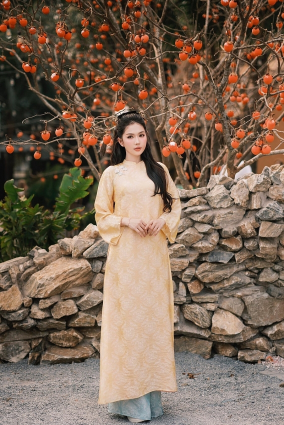 Ngắm loạt áo dài cách tân tuyệt đẹp của Chi Pu và dàn mỹ nhân Việt Ngắm loạt áo dài cách tân tuyệt đẹp của Chi Pu và dàn mỹ nhân Việt