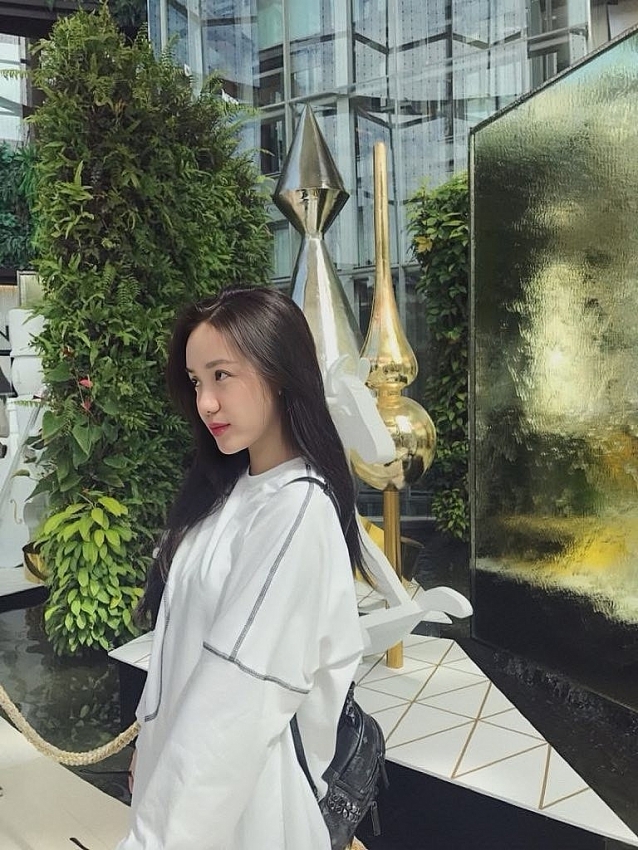 Phương Ly khoe ảnh 10 năm trước, visual tình đầu vẫn gây sốt Phương Ly khoe ảnh 10 năm trước, visual tình đầu vẫn gây sốt