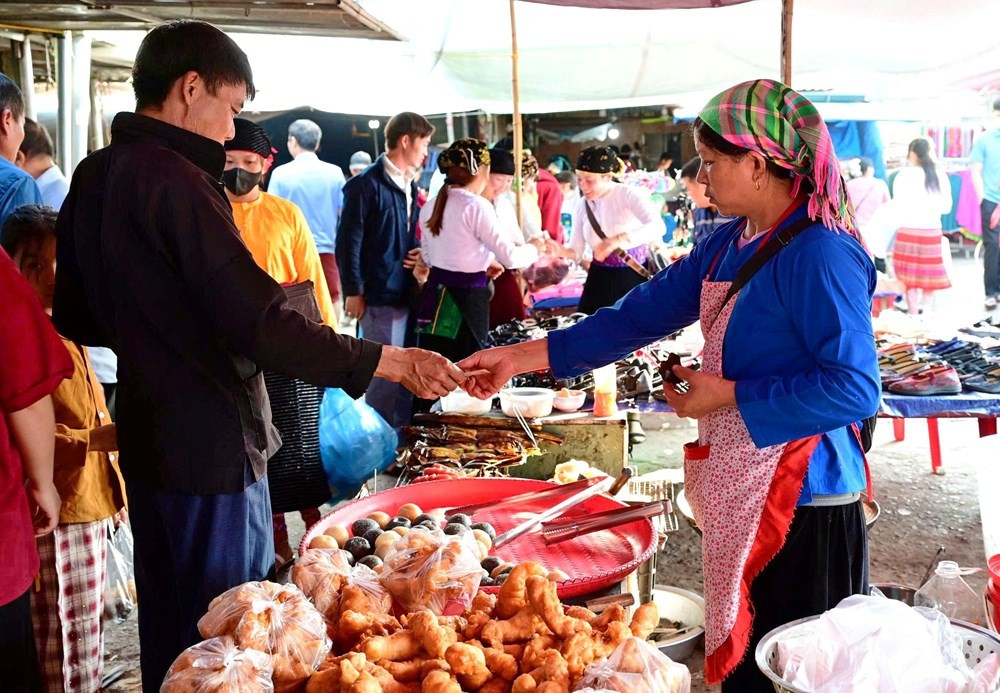 Chợ phiên Đồng Văn, điểm hẹn văn hóa thu hút du khách Chợ phiên Đồng Văn, điểm hẹn văn hóa thu hút du khách