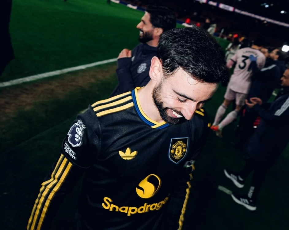 Man Utd có thể tốn ‘mớ tiền’ cho Bruno Fernandes Man Utd có thể tốn ‘mớ tiền’ cho Bruno Fernandes