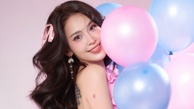 Lê Tú Vi khoe nhan sắc "không tuổi" trong bộ ảnh sinh nhật