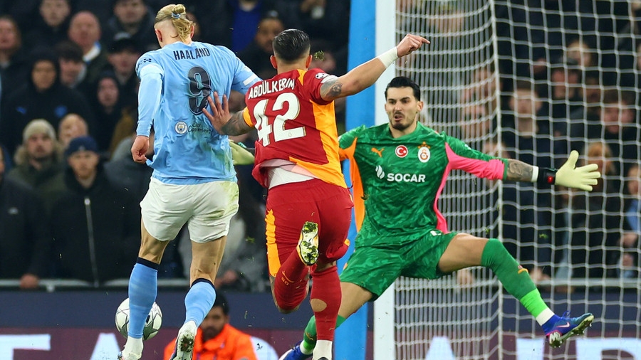 Haaland giải "cơn khát" bàn thắng giúp Man City vào thẳng vòng 1/8 Champions League