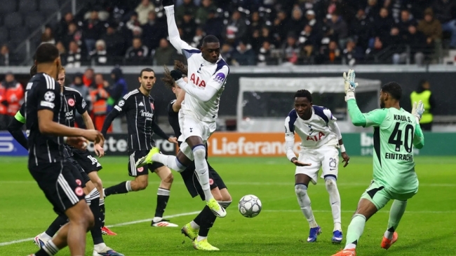 Tiền đạo vừa ‘thoát chết’ giúp Tottenham thẳng tiến ở Champions League