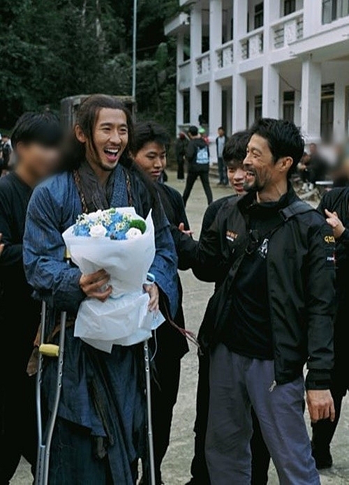 Tuấn Trần hồi phục tích cực sau ca phẫu thuật dây chằng Tuấn Trần hồi phục tích cực sau ca phẫu thuật dây chằng