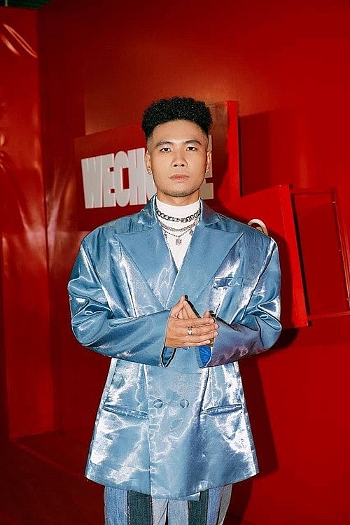 Rapper Phúc Du lần đầu công khai bạn đời gắn bó từ thuở học trò Rapper Phúc Du lần đầu công khai bạn đời gắn bó từ thuở học trò