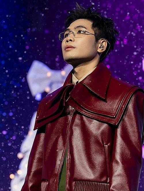 Rapper Phúc Du lần đầu công khai bạn đời gắn bó từ thuở học trò Rapper Phúc Du lần đầu công khai bạn đời gắn bó từ thuở học trò