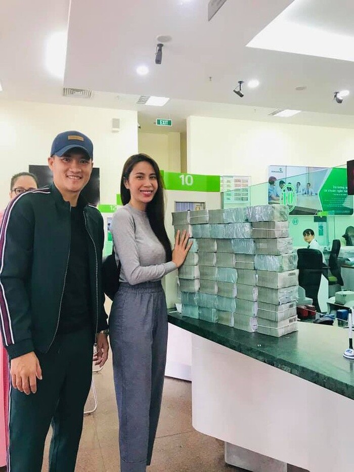 Nhóm anti-fan lớn nhất của Thủy Tiên 'bay màu' chưa được bao lâu, group mới đã xuất hiện