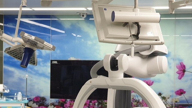 Robot phẫu thuật sọ não “thổi giá” ở BV Thanh Nhàn: Ai sẽ bị gọi tên?