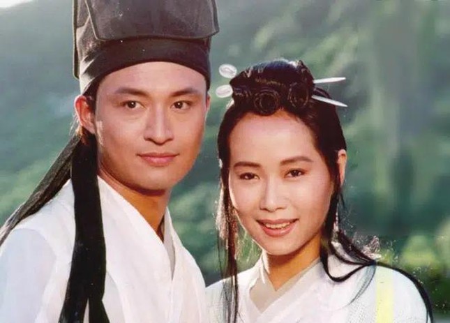 Giật mình với giá cát-xê của “Lệnh Hồ Xung” Mã Cảnh Đào khi về nông thôn hát