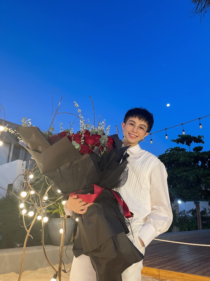 Xôn xao thông tin Gil Lê cầu hôn Hoàng Thuỳ Linh, thêm một cặp đôi showbiz được 'chốt đơn'? Xôn xao thông tin Gil Lê cầu hôn Hoàng Thuỳ Linh, thêm một cặp đôi showbiz được 'chốt đơn'?