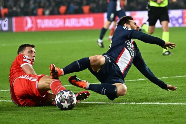 VAR 2 lần từ chối bàn thắng cho Mbappe, PSG thua đau trước Bayern Munich