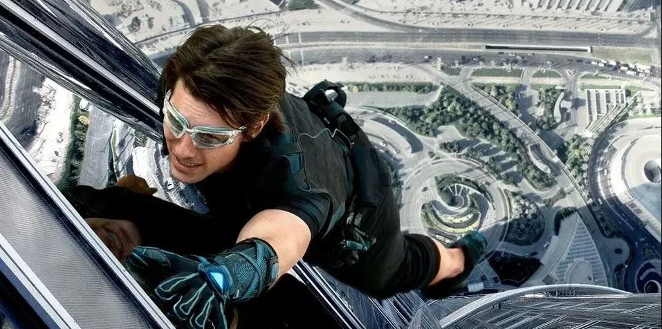 Tom Cruise đã tự mình thực hiện những phân cảnh mạo hiểm để đời như thế nào?
