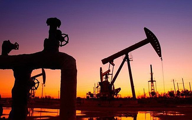 Giá xăng dầu hôm nay 26/2: Dầu Brent tăng lên mức 83,5 USD/thùng