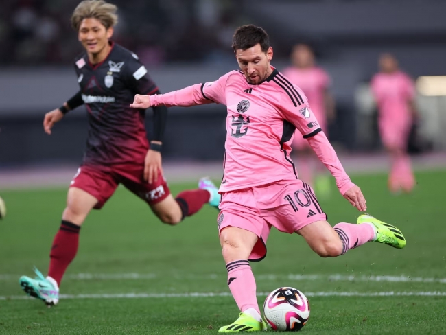 Báo Trung Quốc phản ứng gay gắt khi Messi ra sân ở Nhật