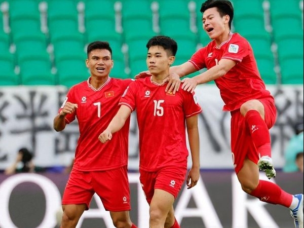 Chuyện Đình Bắc, Lee Kang In và ám ảnh về căn bệnh “ngôi sao”