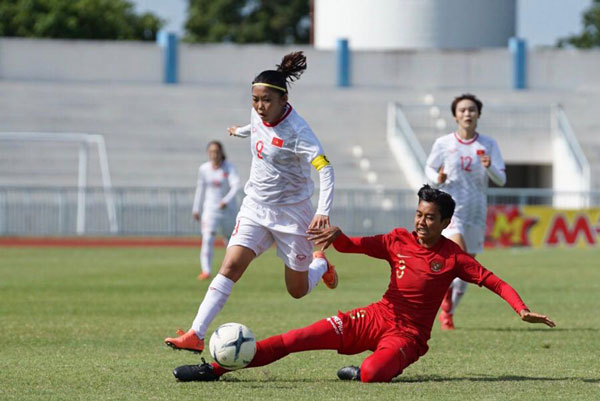 Huỳnh Như bùng nổ với hat-trick đẳng cấp, ĐT Việt Nam thắng 7-0, khiến Indonesia bị loại từ vòng bảng