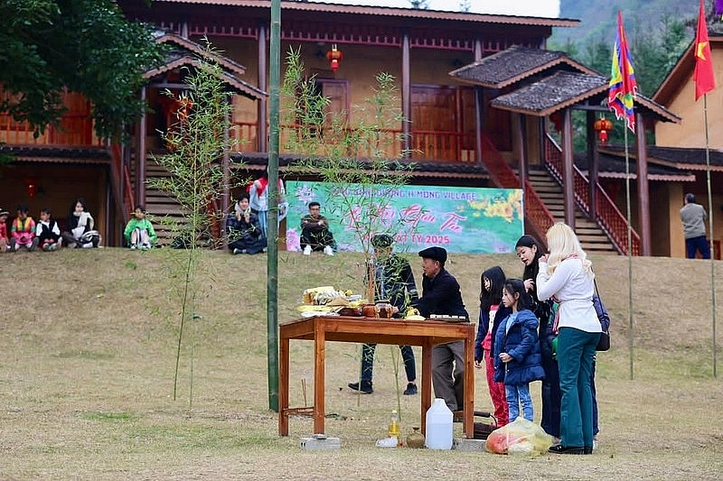 Độc đáo lễ hội Gầu Tào