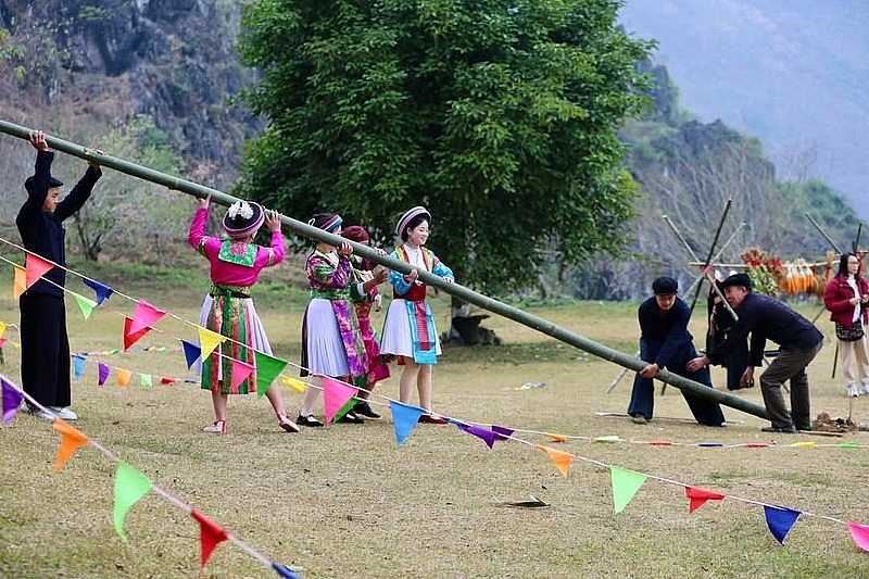 Độc đáo lễ hội Gầu Tào