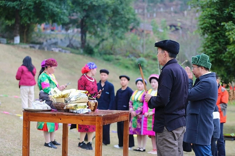 Độc đáo lễ hội Gầu Tào