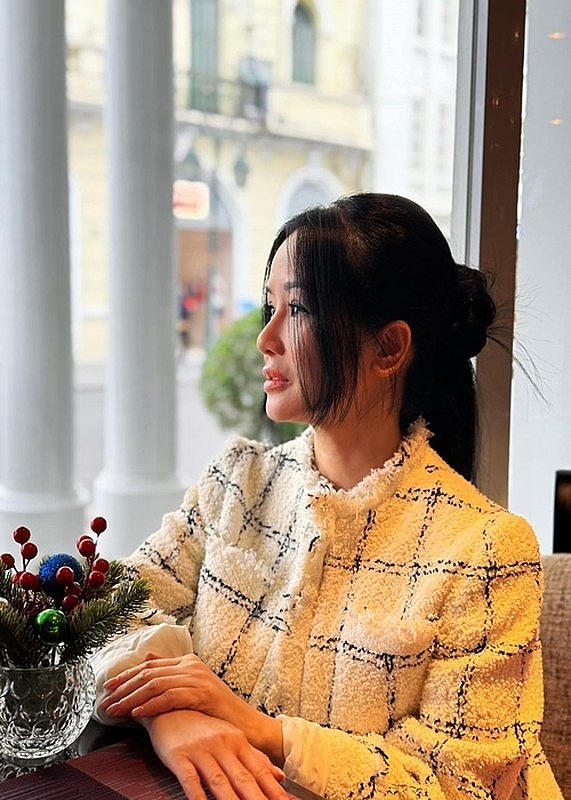 Diva Hồng Nhung tươi tắn bên Đoan Trang