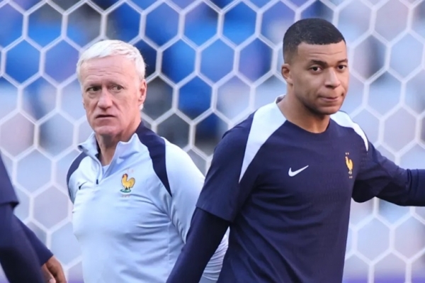 Mbappe trở lại đội tuyển Pháp sau 8 tháng