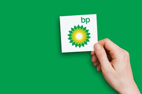 BP đứng giữa ngã rẽ: Tiếp tục năng lượng xanh hay quay lại với dầu khí?