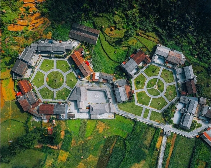 Mê mẩn những ngôi làng cổ đẹp như tranh ở Hà Giang Mê mẩn những ngôi làng cổ đẹp như tranh ở Hà Giang