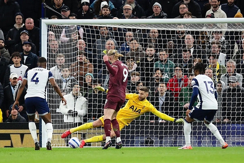 Haaland lập kỷ lục, Man City vào Top 4 Ngoại hạng Anh Haaland lập kỷ lục, Man City vào Top 4 Ngoại hạng Anh