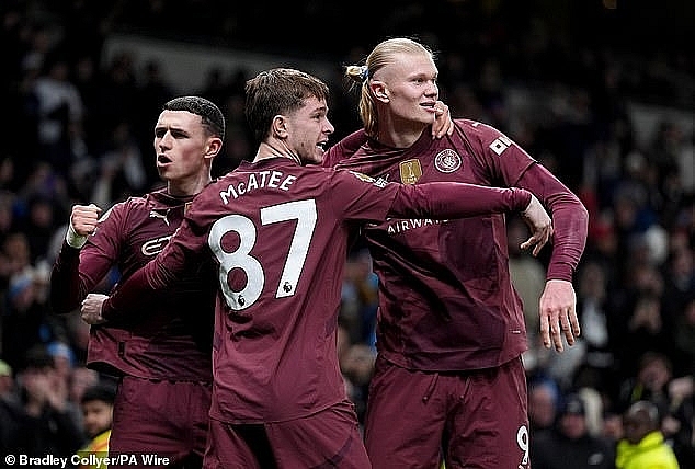 Haaland lập kỷ lục, Man City vào Top 4 Ngoại hạng Anh Haaland lập kỷ lục, Man City vào Top 4 Ngoại hạng Anh