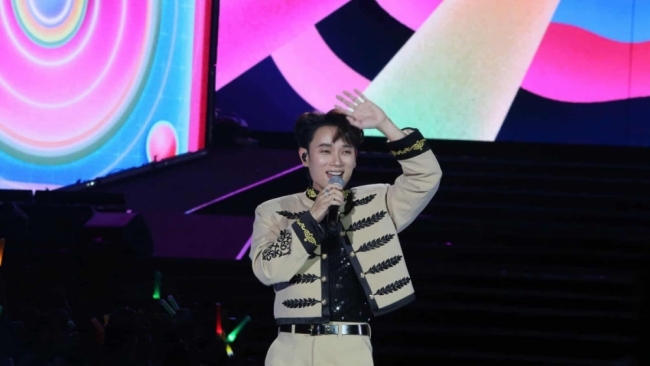 Trúc Nhân khuấy động sân khấu Hòa nhạc ánh sáng - Chào năm mới 2026