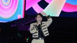 Trúc Nhân khuấy động sân khấu Hòa nhạc ánh sáng - Chào năm mới 2026