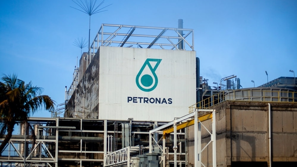 Malaysia tăng cường thăm dò và khai thác dầu khí