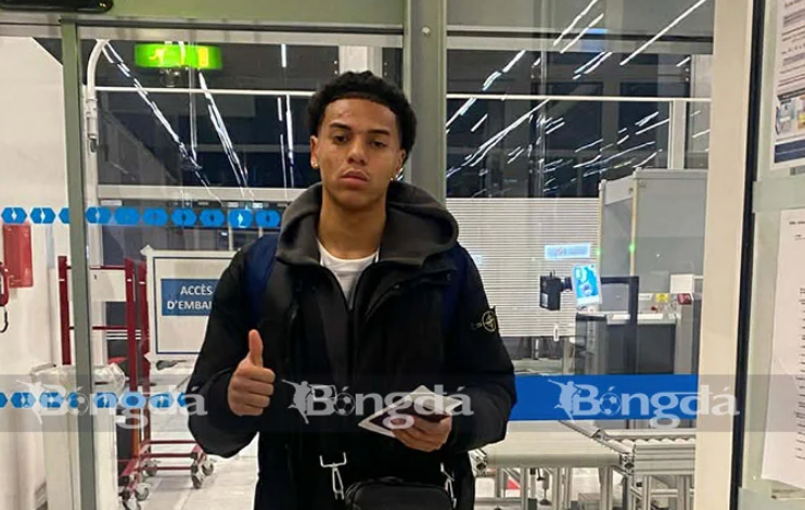 Tài năng gốc Việt về Việt Nam chơi bóng là ai?