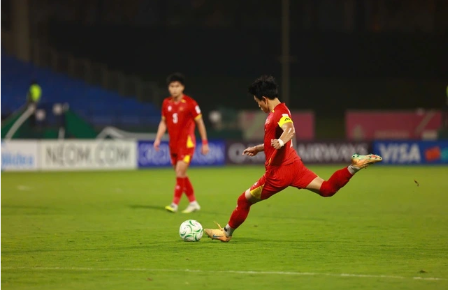 Đình Bắc xuất ngoại?