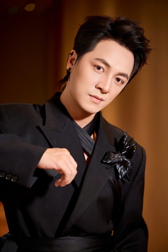 'Hoàng tử Vpop' Đăng Khôi và tổ ấm viên mãn bên hot girl Hà thành